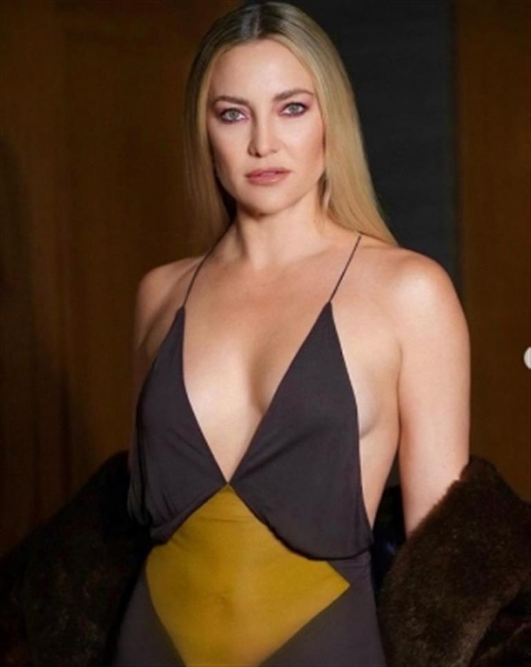 Kate Hudson jokes she only had cucumber ahead of filming bikini scenes in 'Knives Out 2'