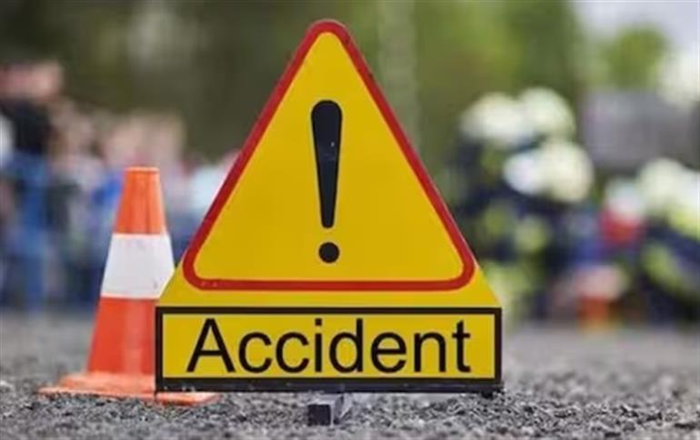 Four dead, 16 injured in Andhra Pradesh RTC bus crash in Bengaluru Rural district