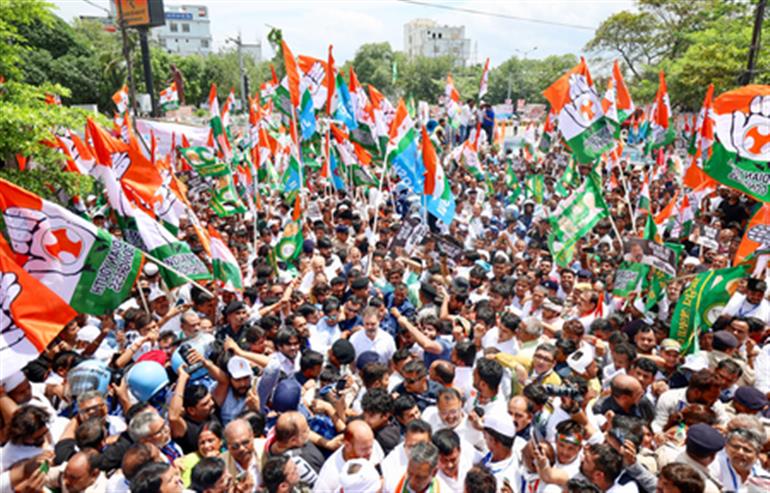 As LoP Rahul Gandhi says govt trying to 'steal' Bihar polls