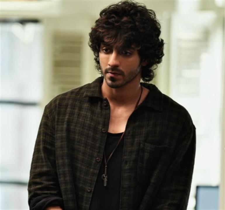 अली अब्बास ज़फर के साथ अपनी अगली फिल्म के लिए अहान पांडे रोज़ाना 5 घंटे ट्रेनिंग करेंगे