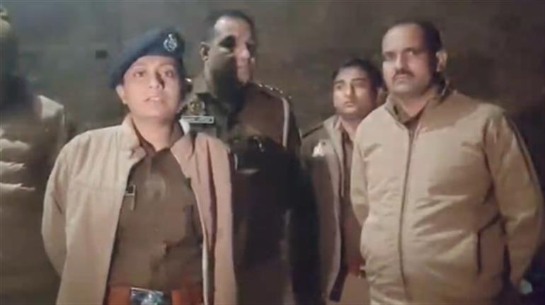 गाजियाबाद के एक गाँव में अवैध पटाखा फैक्ट्री में विस्फोट, कई घायल