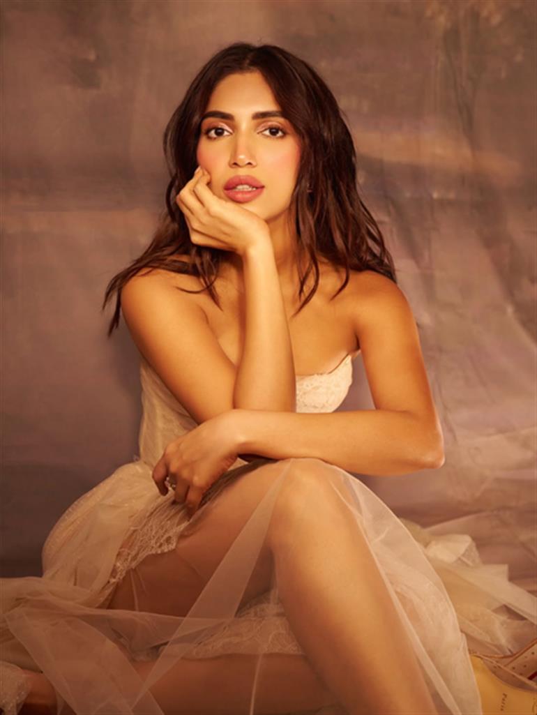 ਭੂਮੀ ਪੇਡਨੇਕਰ ਕਹਿੰਦੀ ਹੈ ਕਿ ਫੈਸ਼ਨ ਨੇ ਉਸਨੂੰ ਆਪਣੀ ਪਛਾਣ ਬਣਾਈ ਰੱਖਣ ਵਿੱਚ ਮਦਦ ਕੀਤੀ ਹੈ।