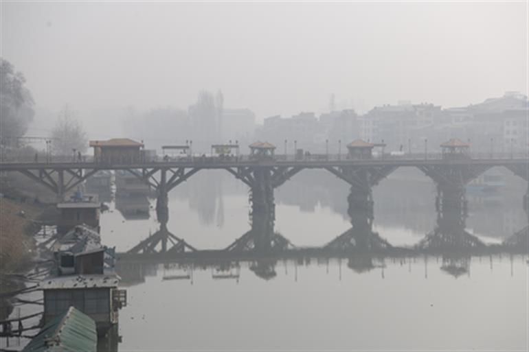 माइनस 5.1 डिग्री सेल्सियस पर, J&K के श्रीनगर में मौसम की सबसे ठंडी रात रिकॉर्ड की गई