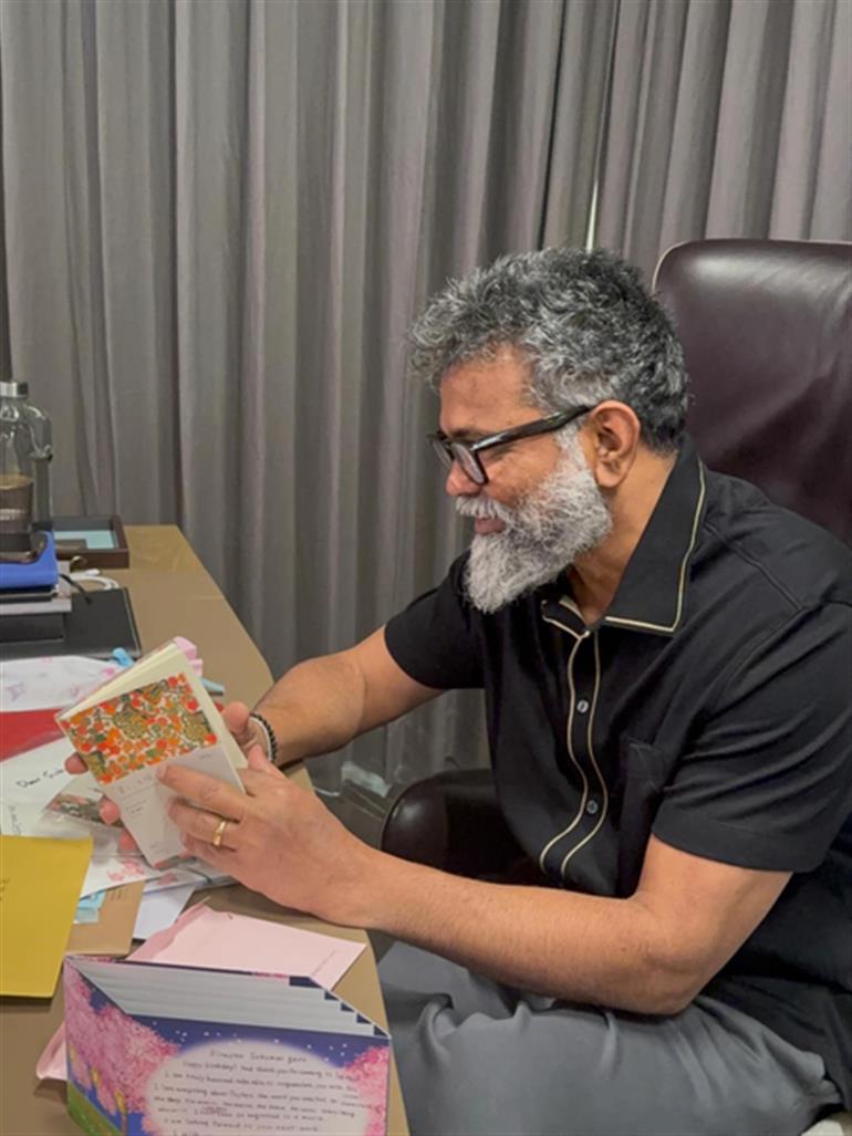 'पुष्पा' के डायरेक्टर सुकुमार ने जापान से मिले प्यार पर कहा: सिनेमा की कोई सीमा नहीं होती, सिर्फ़ भावनाएं होती हैं!