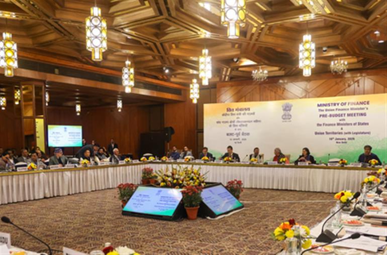 FY26 में टैक्स छूट के बाद FY27 में वित्तीय अनुशासन का साल होने की संभावना: रिपोर्ट