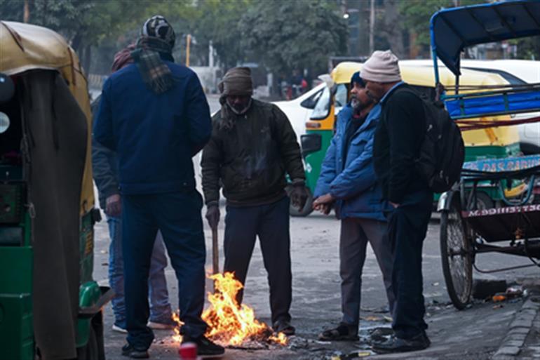 बारिश से राहत मिली, दिल्ली-एनसीआर की वायु गुणवत्ता खतरनाक स्तर से गिरकर 'खराब' श्रेणी में आ गई