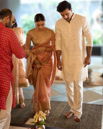 आलिया भट्ट का नवंबर डंप आपके प्रियजनों के साथ जश्न मनाने के बारे में है